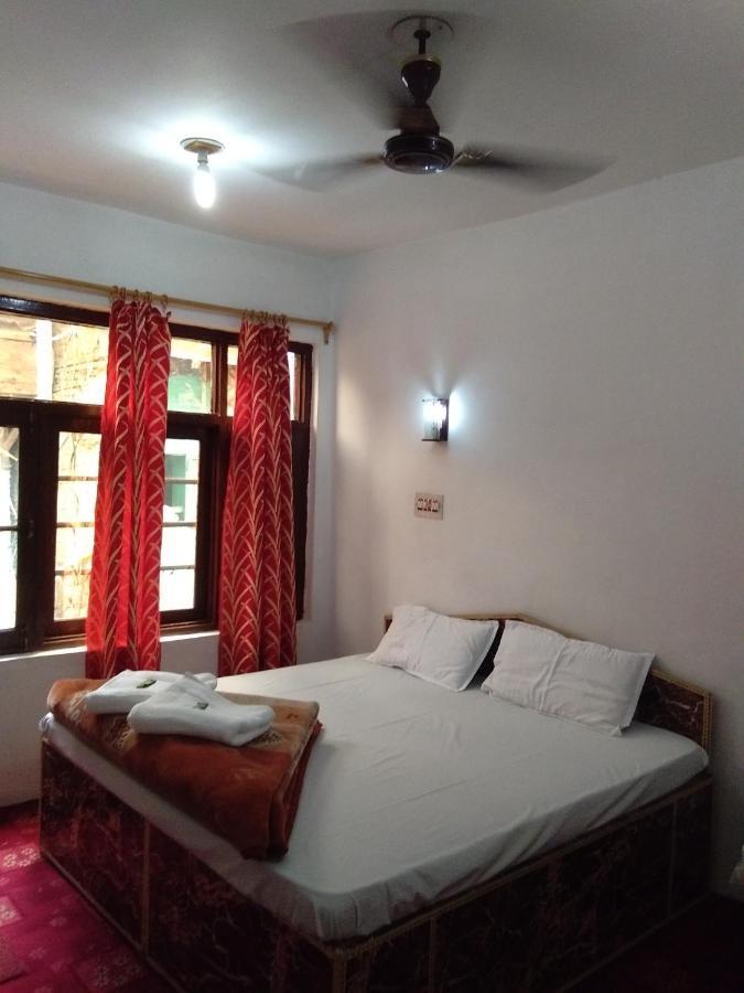 Howrah Guest House Srīnagar المظهر الخارجي الصورة