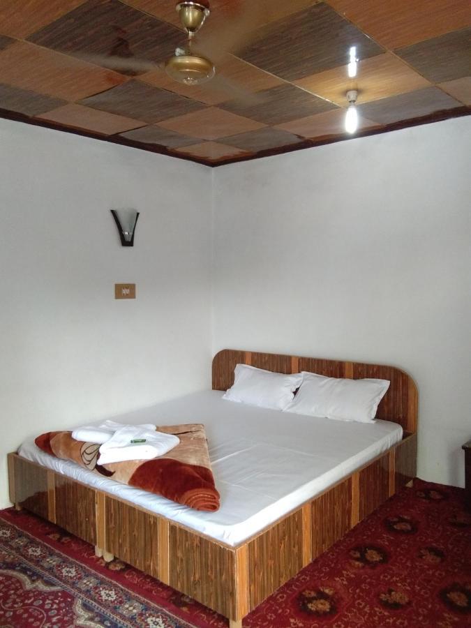Howrah Guest House Srīnagar المظهر الخارجي الصورة