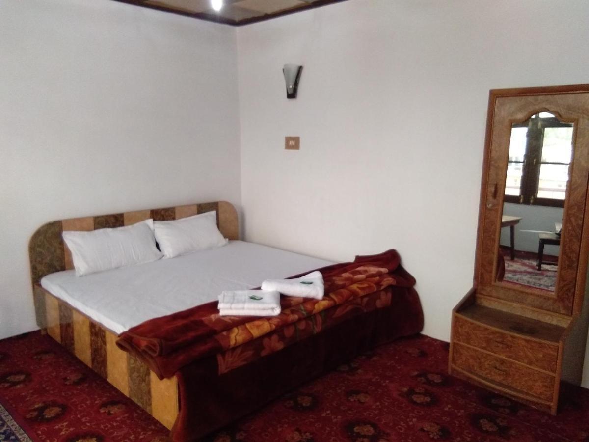 Howrah Guest House Srīnagar المظهر الخارجي الصورة