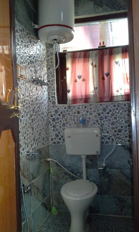 Howrah Guest House Srīnagar المظهر الخارجي الصورة