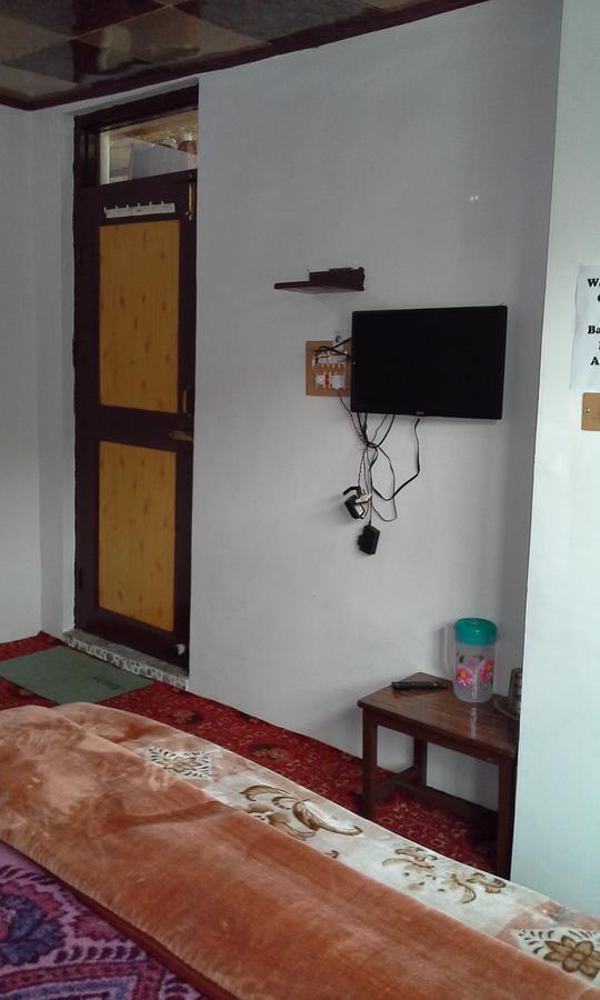 Howrah Guest House Srīnagar المظهر الخارجي الصورة