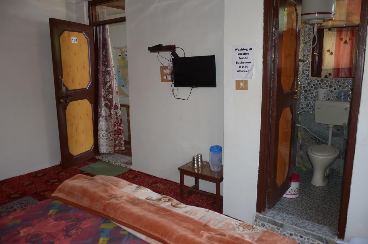 Howrah Guest House Srīnagar المظهر الخارجي الصورة