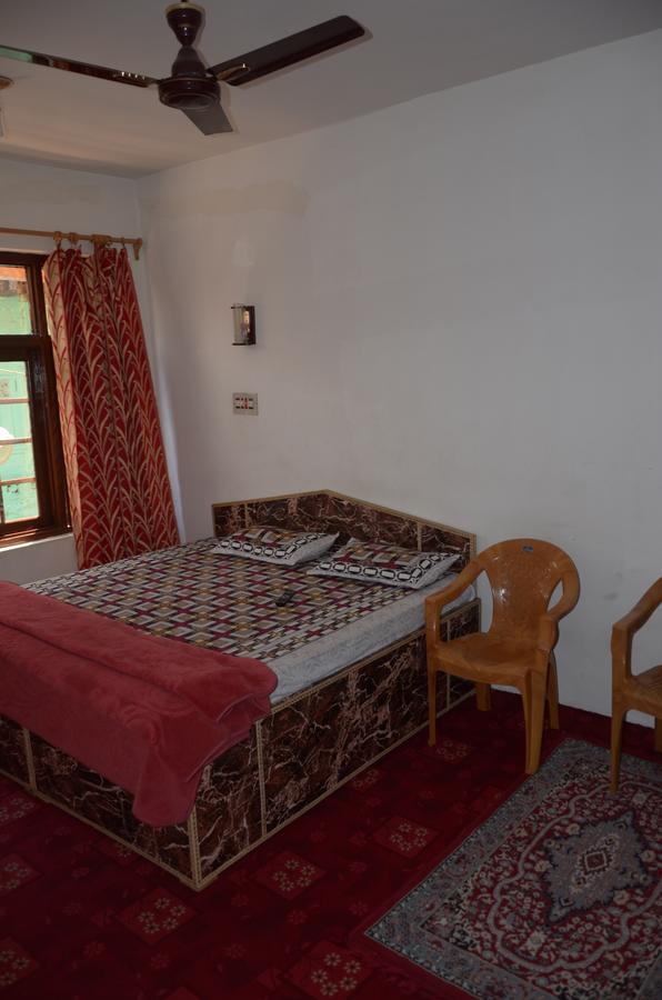 Howrah Guest House Srīnagar المظهر الخارجي الصورة