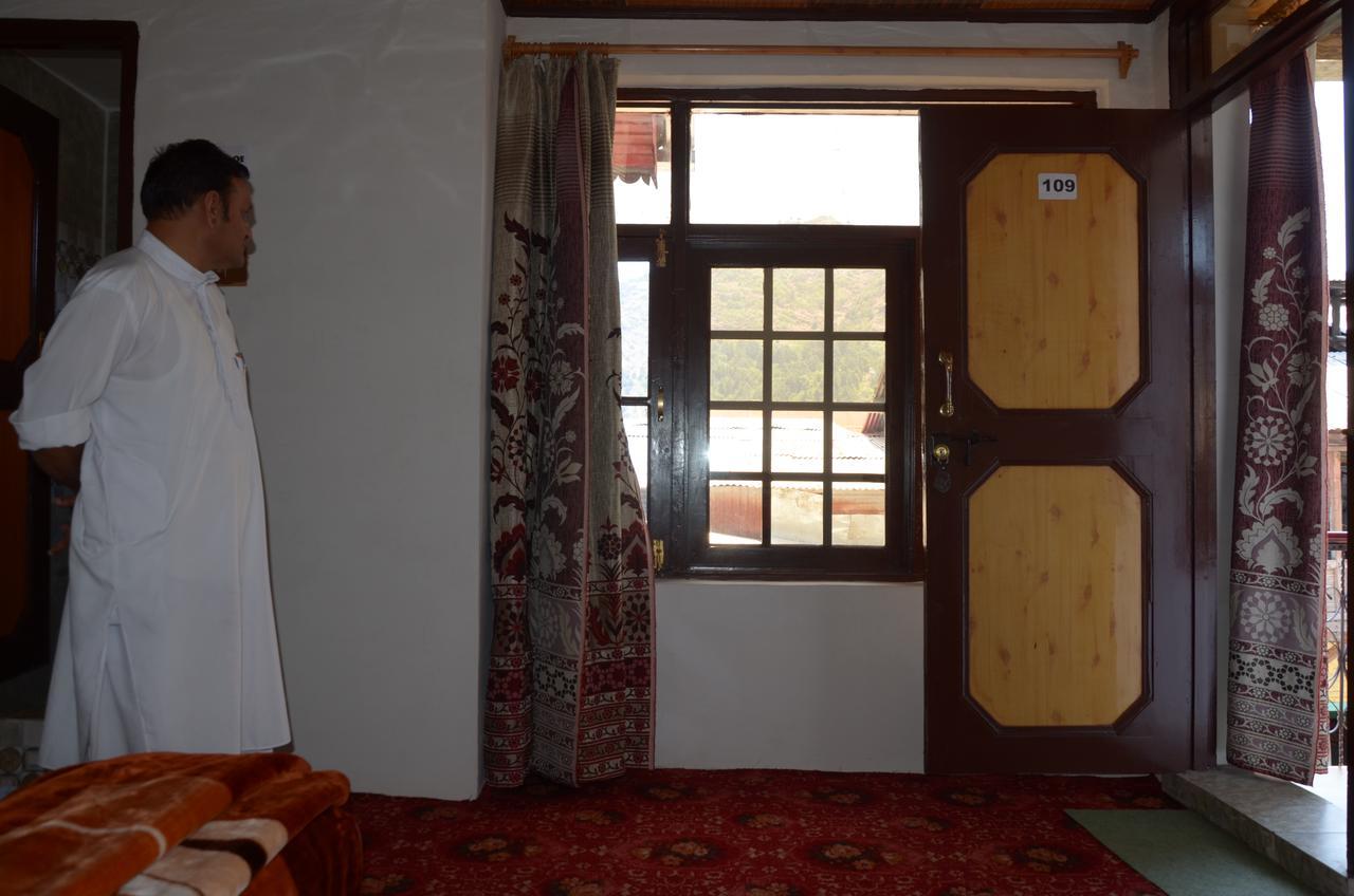 Howrah Guest House Srīnagar المظهر الخارجي الصورة