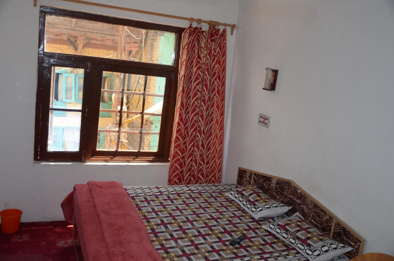 Howrah Guest House Srīnagar المظهر الخارجي الصورة
